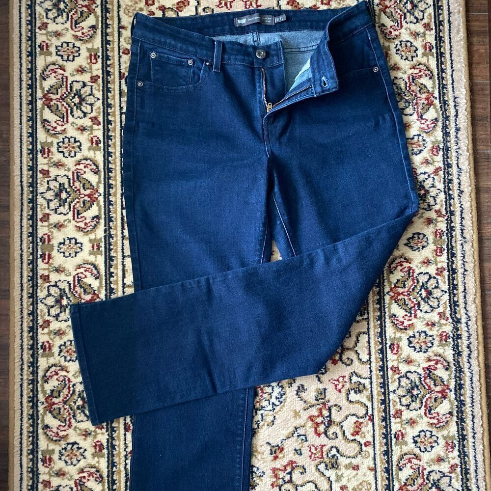 COPY- Levi's Jeans Demi Curve Classic Fit Straight Leg Blue Denim Size 12/31